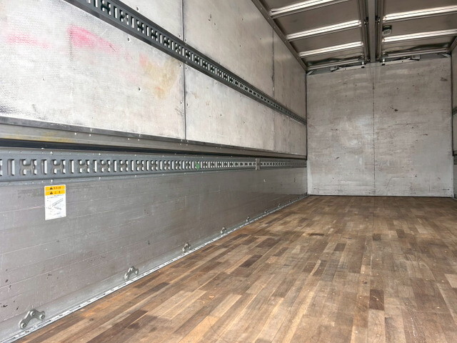 日野レンジャーアルミウイング中型（4t）[写真09]