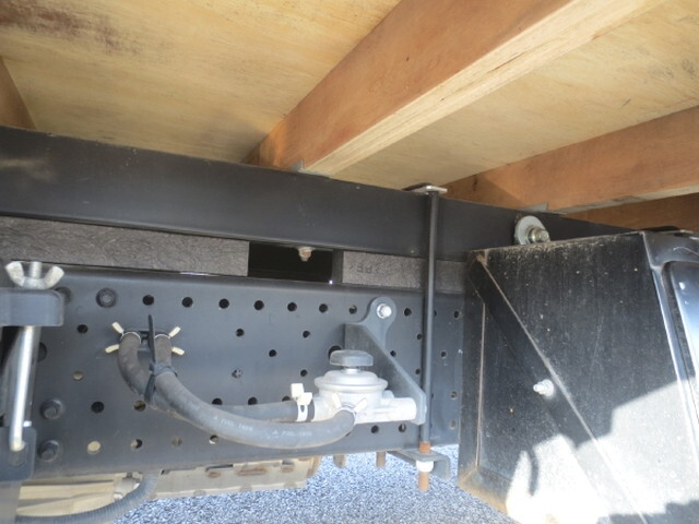 日産アトラス平ボディ小型（2t・3t）[写真10]