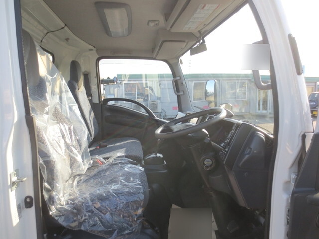 日産アトラス平ボディ小型（2t・3t）[写真11]