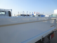 日産アトラス平ボディ小型（2t・3t）[写真22]