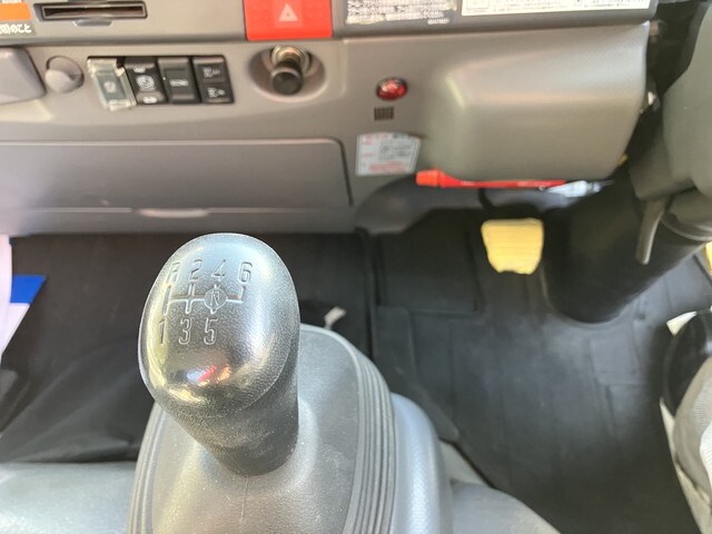 いすゞエルフクレーン4段小型（2t・3t）[写真14]