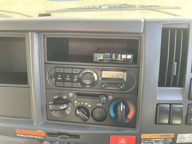 いすゞエルフクレーン4段小型（2t・3t）[写真15]