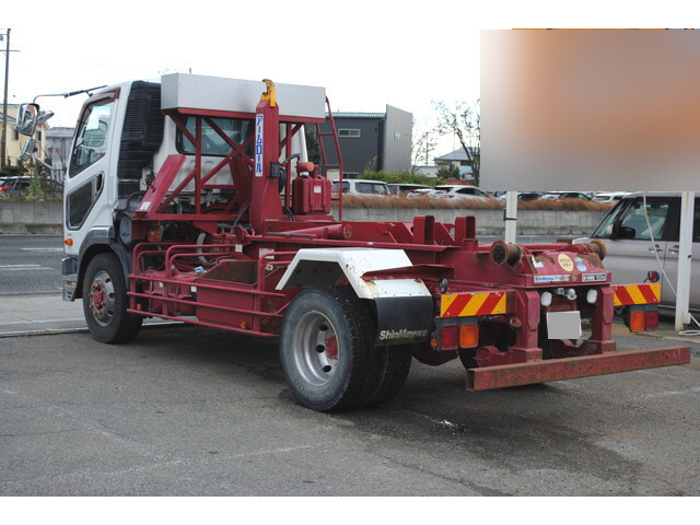 三菱ふそうファイターコンテナ専用車増トン（6t・8t）[写真02]