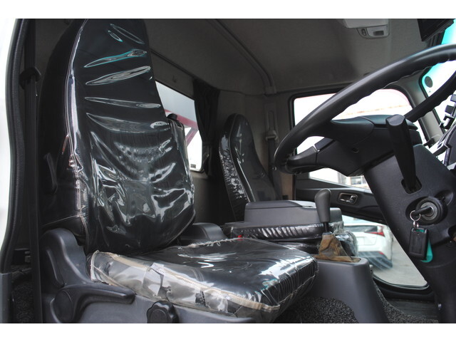 三菱ふそうファイターコンテナ専用車増トン（6t・8t）[写真24]