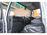 三菱ふそうファイターコンテナ専用車増トン（6t・8t）[写真26]