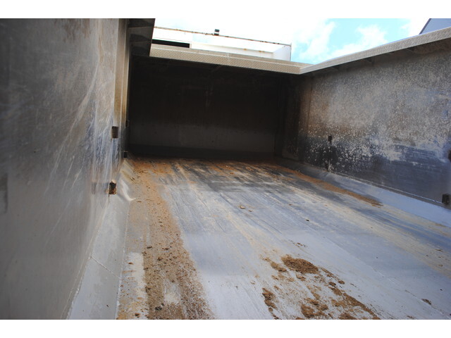 三菱ふそうスーパーグレート深ダンプ（土砂禁ダンプ）大型（10t）[写真12]