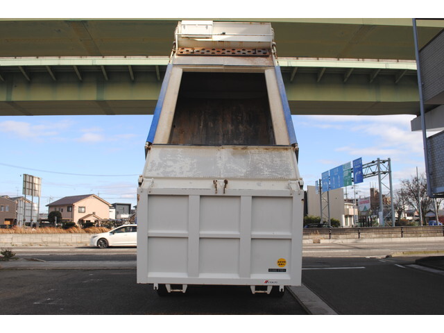 三菱ふそうスーパーグレート深ダンプ（土砂禁ダンプ）大型（10t）[写真13]