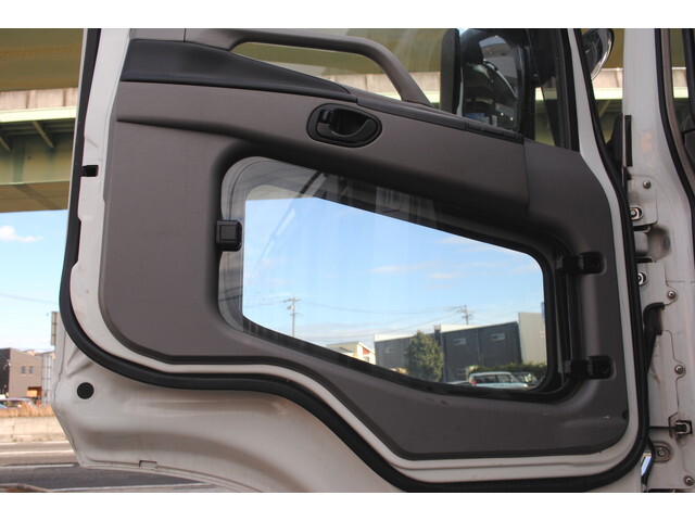 三菱ふそうスーパーグレート深ダンプ（土砂禁ダンプ）大型（10t）[写真21]