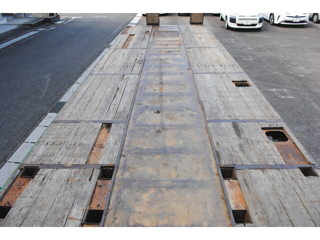 三菱ふそうスーパーグレートセルフローダー大型（10t）[写真10]