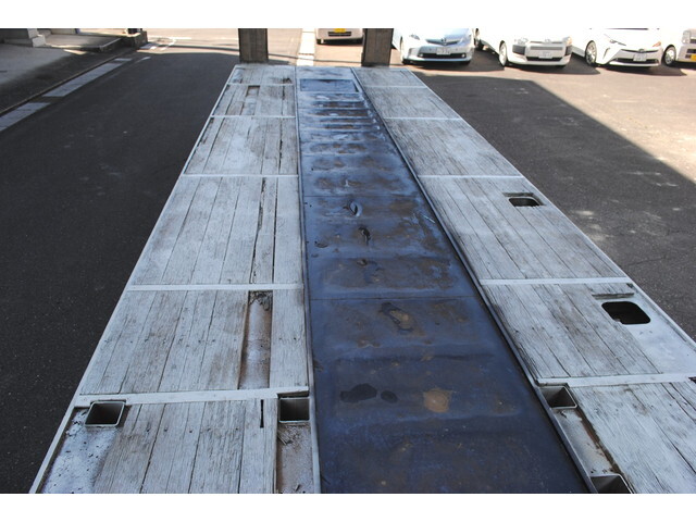 三菱ふそうスーパーグレートセルフローダー大型（10t）[写真13]