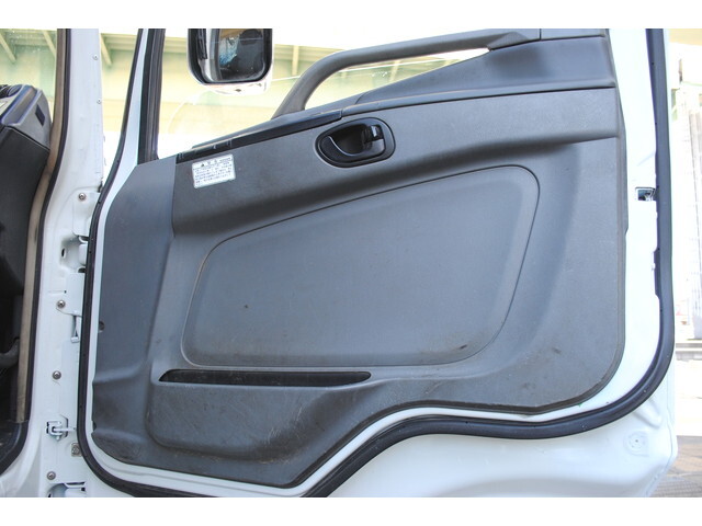 三菱ふそうスーパーグレートセルフローダー大型（10t）[写真35]