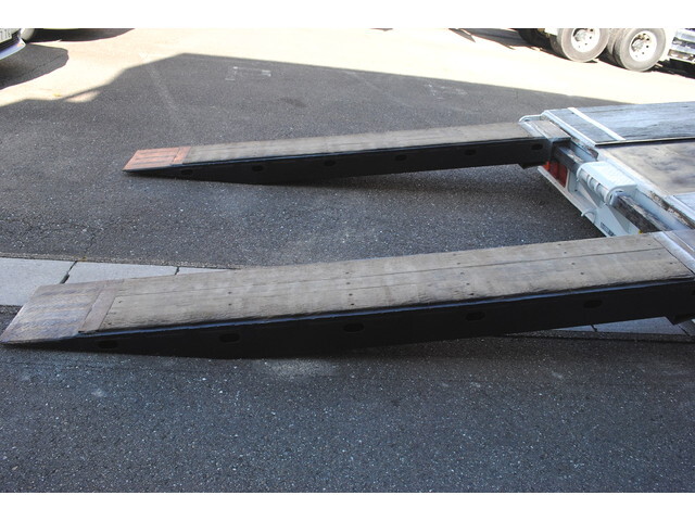 三菱ふそうスーパーグレートセルフローダー大型（10t）[写真09]