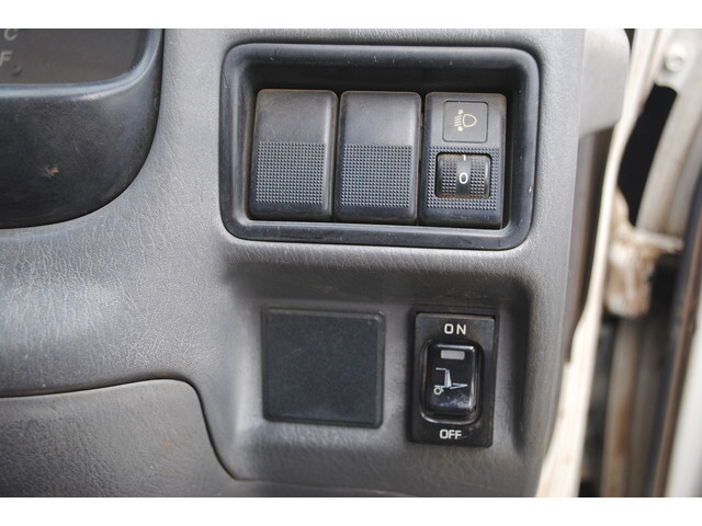 三菱その他の車種平ボディ小型（2t・3t）[写真36]