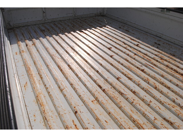 マツダボンゴ平ボディ小型（2t・3t）[写真13]