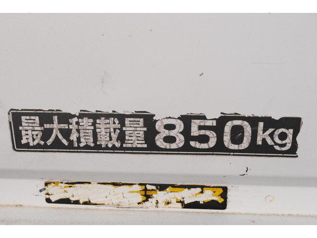 マツダボンゴ平ボディ小型（2t・3t）[写真15]