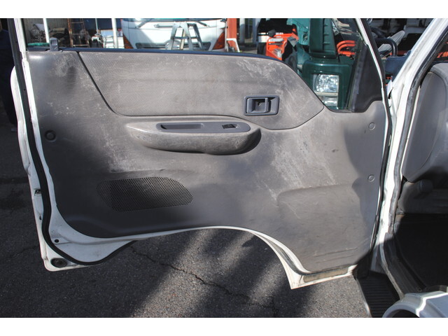 マツダボンゴ平ボディ小型（2t・3t）[写真25]