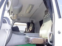 日産クオンアルミブロック大型（10t）[写真11]