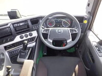 日産クオンアルミブロック大型（10t）[写真12]