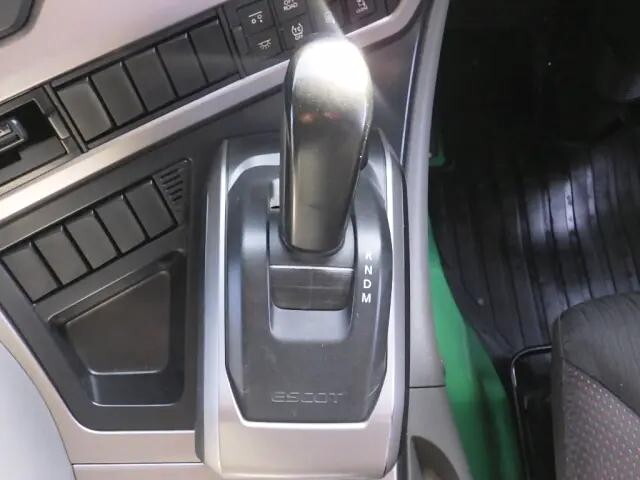 日産クオンアルミブロック大型（10t）[写真12]