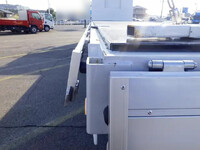 日産クオンアルミブロック大型（10t）[写真35]