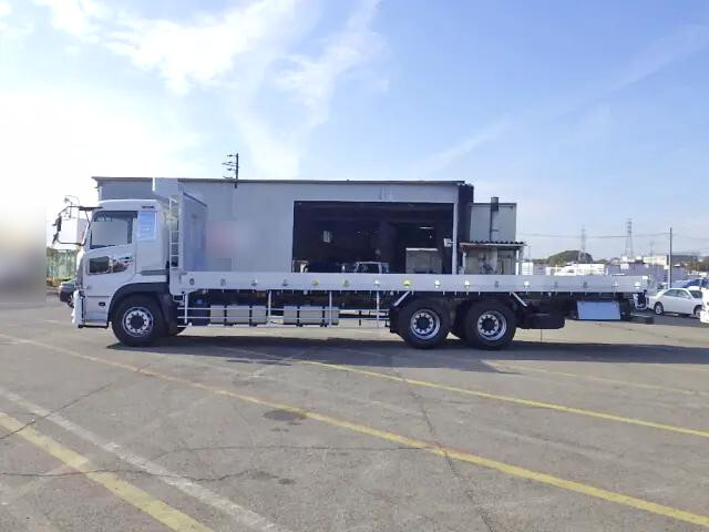 日産クオンアルミブロック大型（10t）[写真04]