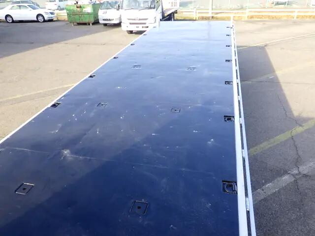 日産クオンアルミブロック大型（10t）[写真08]