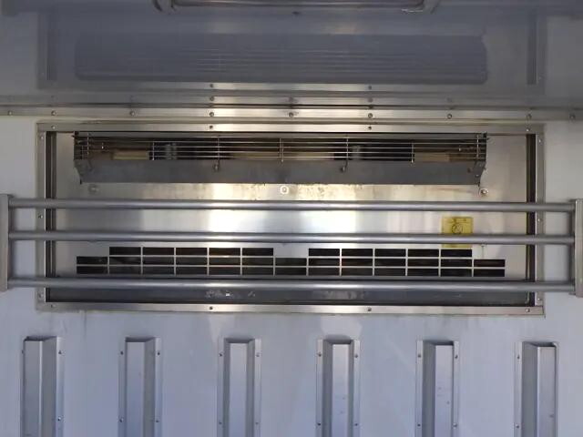 日野デュトロ冷凍車（冷蔵車）小型（2t・3t）[写真12]