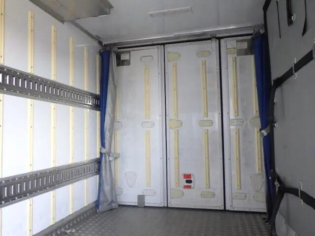 日野デュトロ冷凍車（冷蔵車）小型（2t・3t）[写真14]