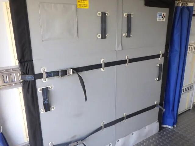 日野デュトロ冷凍車（冷蔵車）小型（2t・3t）[写真16]