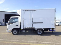 日野デュトロ冷凍車（冷蔵車）小型（2t・3t）[写真04]