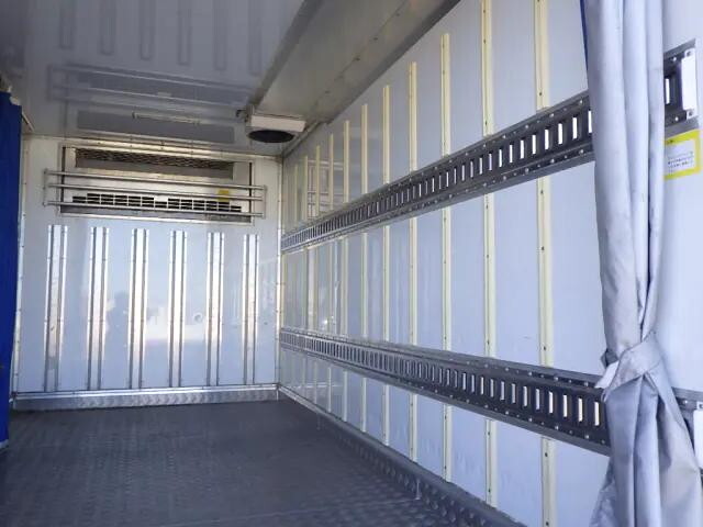 日野デュトロ冷凍車（冷蔵車）小型（2t・3t）[写真09]