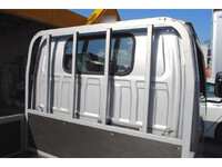 日産アトラス平ボディ小型（2t・3t）[写真12]