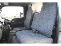 日産アトラス平ボディ小型（2t・3t）[写真28]