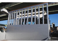 日野レンジャーアルミブロック中型（4t）[写真12]