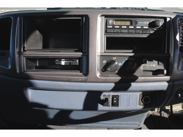 日野レンジャーアルミブロック中型（4t）[写真32]