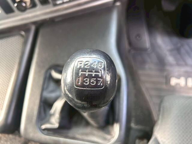 日野プロフィアアルミウイング大型（10t）[写真06]