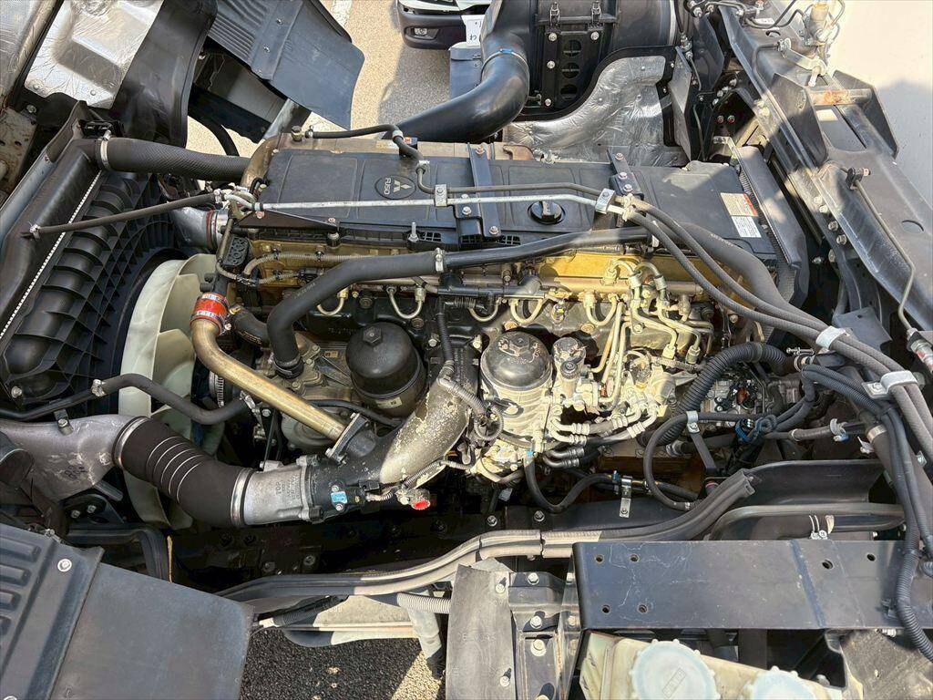 三菱ふそうスーパーグレートアルミウイング大型（10t）[写真16]