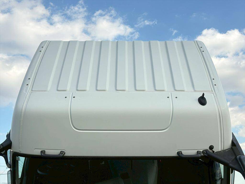 三菱ふそうスーパーグレートアルミウイング大型（10t）[写真18]