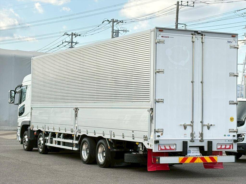 三菱ふそうスーパーグレートアルミウイング大型（10t）[写真03]