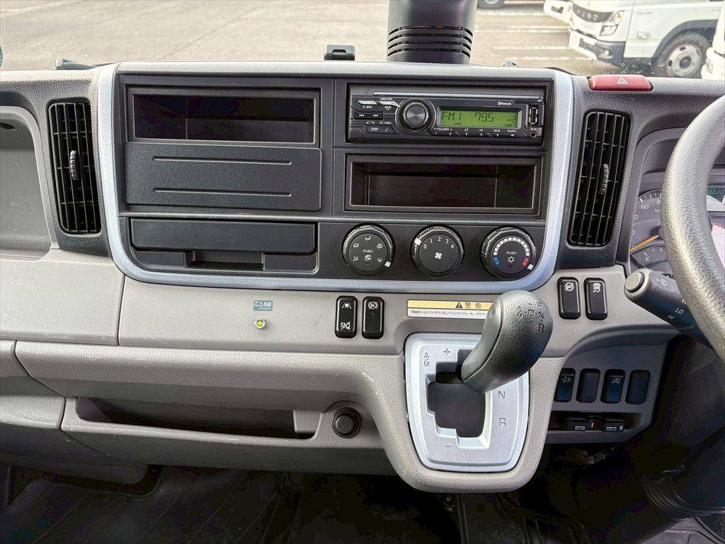 三菱ふそうキャンタークレーン4段小型（2t・3t）[写真20]