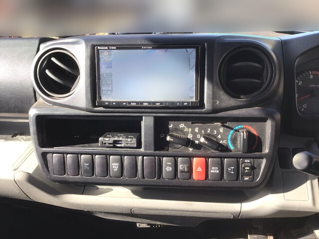 トヨタダイナクレーン4段小型（2t・3t）[写真33]