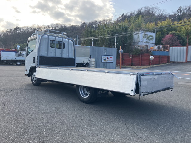 いすゞエルフアルミブロック小型（2t・3t）[写真12]