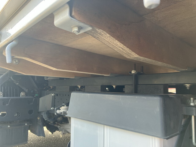 いすゞエルフアルミブロック小型（2t・3t）[写真20]