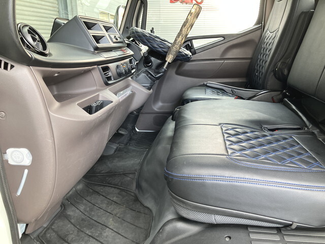 三菱ふそうキャンターダンプ小型（2t・3t）[写真30]