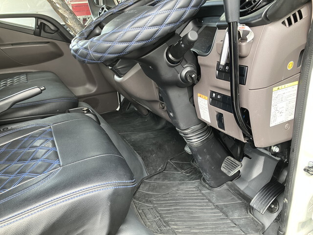 三菱ふそうキャンターダンプ小型（2t・3t）[写真35]