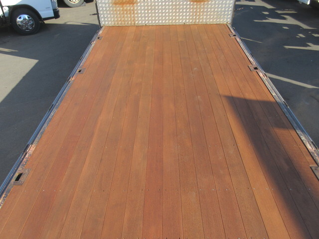 いすゞフォワードアルミブロック中型（4t）[写真14]