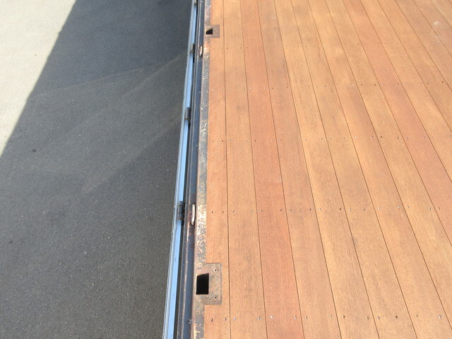 いすゞフォワードアルミブロック中型（4t）[写真15]