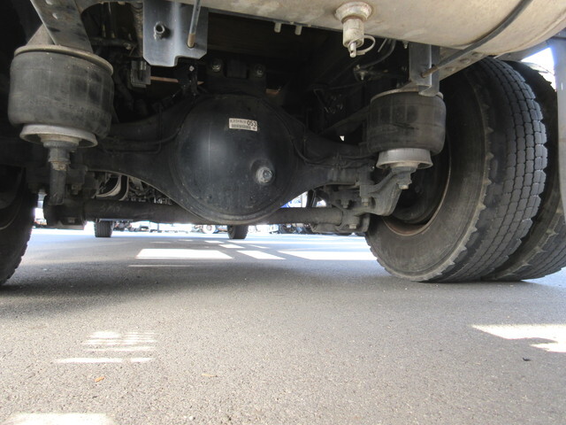 いすゞフォワードアルミブロック中型（4t）[写真20]