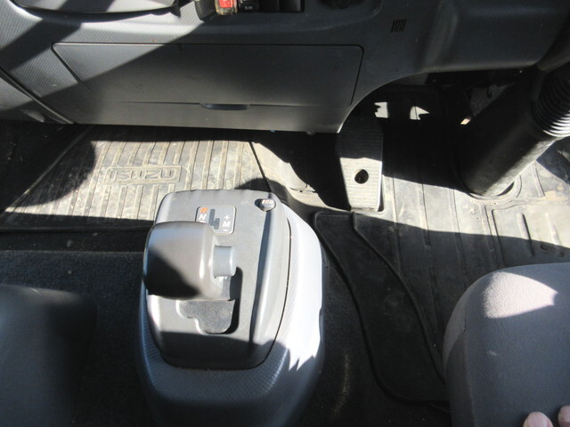 いすゞフォワードアルミブロック中型（4t）[写真24]