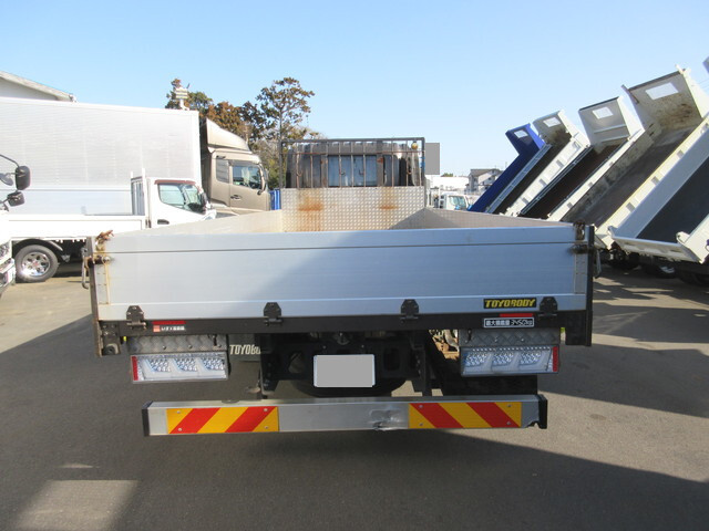 いすゞフォワードアルミブロック中型（4t）[写真06]